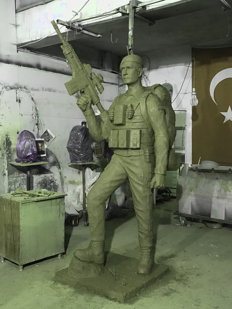 Komando Asker Heykeli